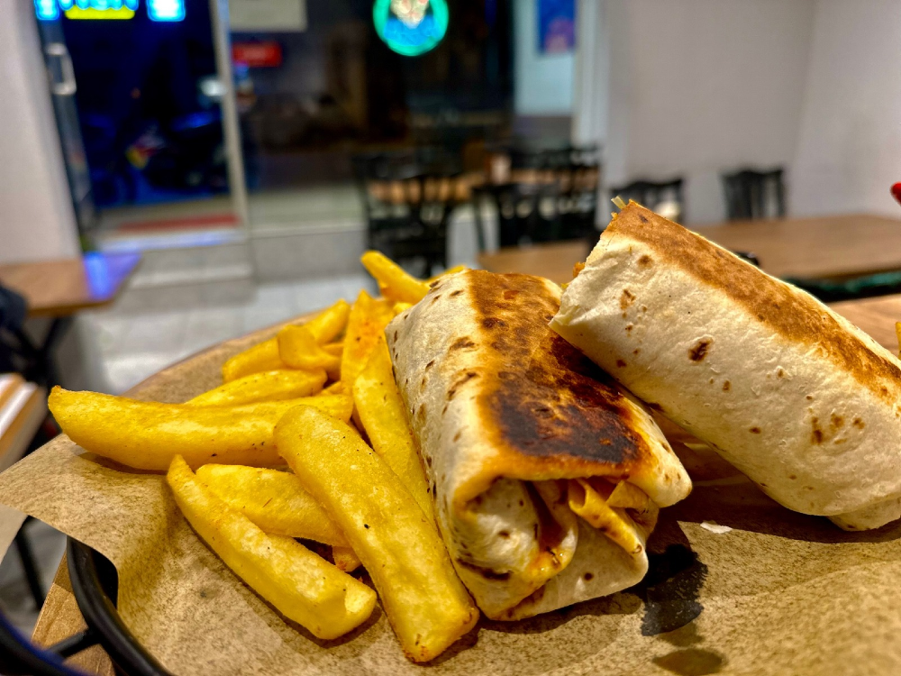 Acılı tavuk wrap